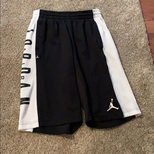 Youth Boys Air Jordan Athletic shorts.  Sz Y Lg